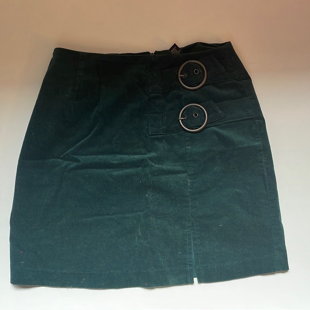 Forever 21 green skirt